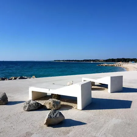 Abelia Pool View Pula